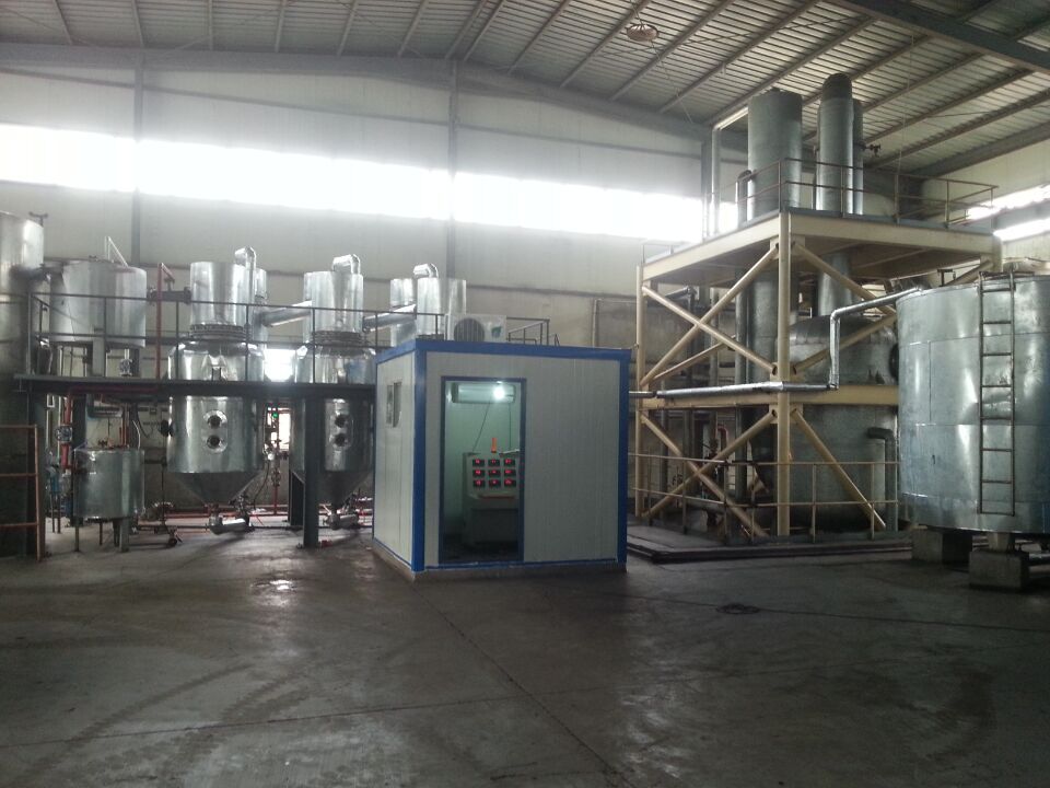 河南雙誠(chéng)環(huán)境科技專業(yè)生產(chǎn)單效，多效蒸發(fā)器